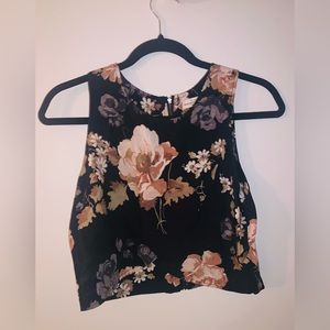 Floral crop top from Abercrombie and Fitch. Basically brand new. Size medium